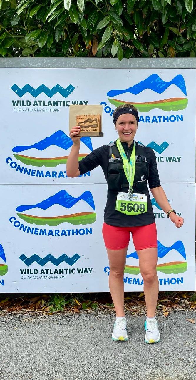 Jennie O’Leary holding her winner’s trophy at the Connemarathon